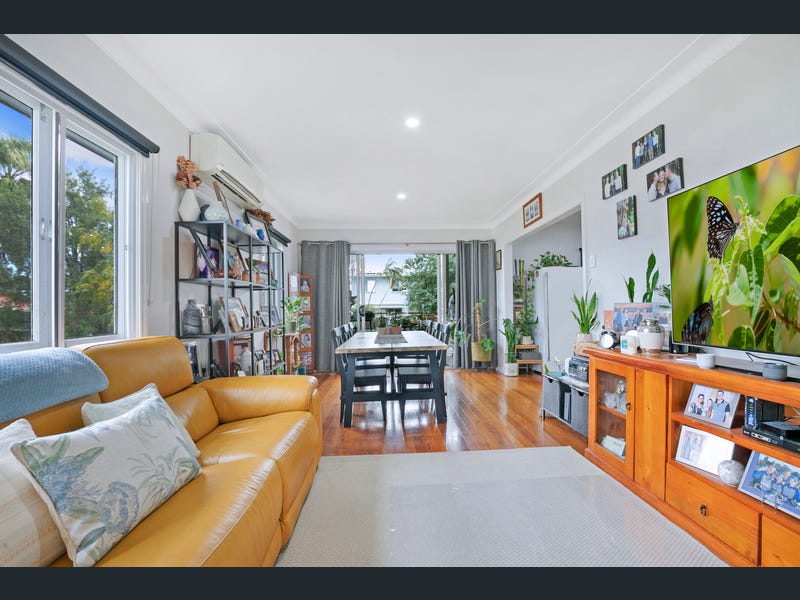 90 Dickenson Street, Carina