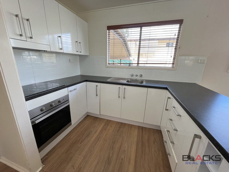 8 Brennan Street, Dysart