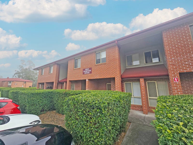 8/187 Warwick Road, Churchill