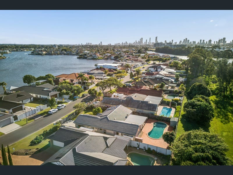 39 Port Jackson Boulevard, Clear Island Waters