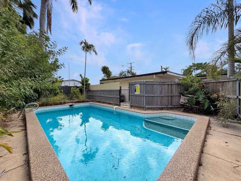 16 Laburnum Street, Cranbrook