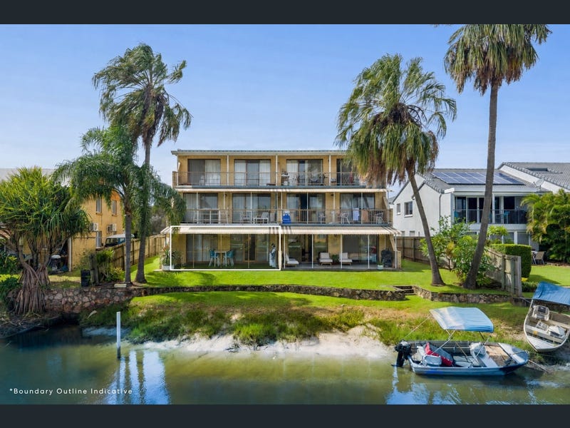 2/5 Goonawarra Drive, Mooloolaba