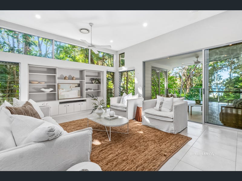 16 Seaview Terrace, Sunshine Beach