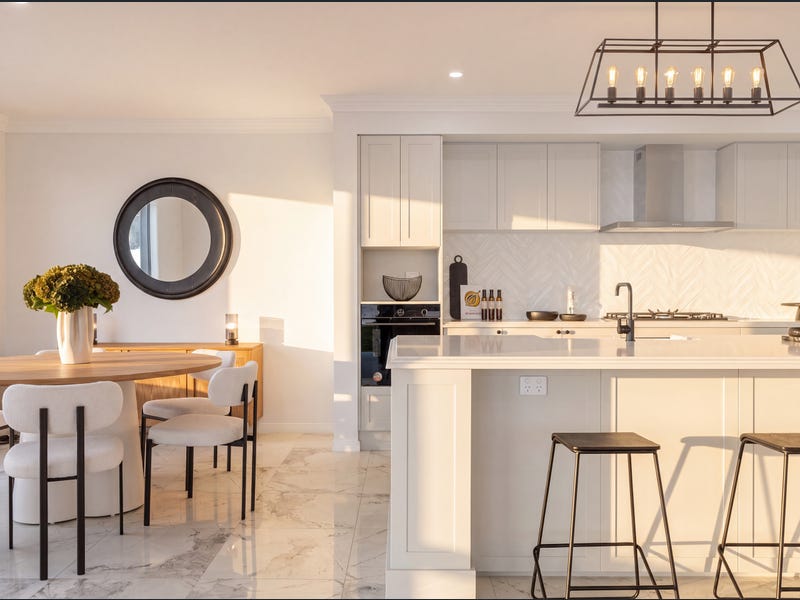 129 Cowell Drive, Burleigh Heads