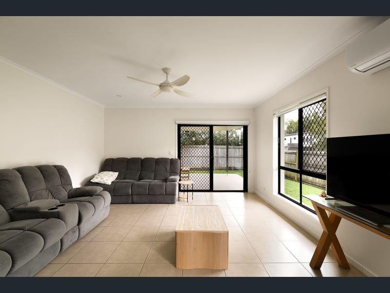 18 Bourke Crescent, Nudgee