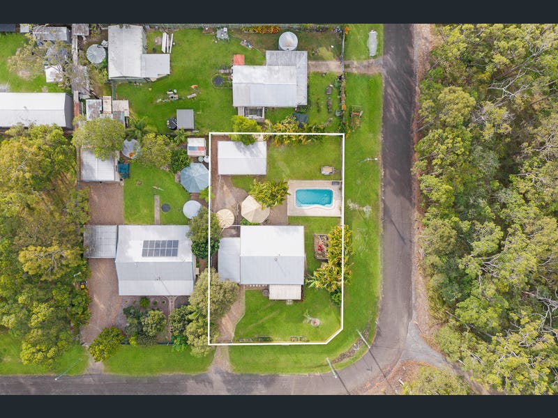 8 Emerald Street, Aldershot