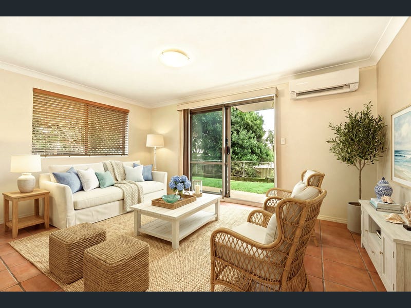 2/11 Galway Street, Greenslopes