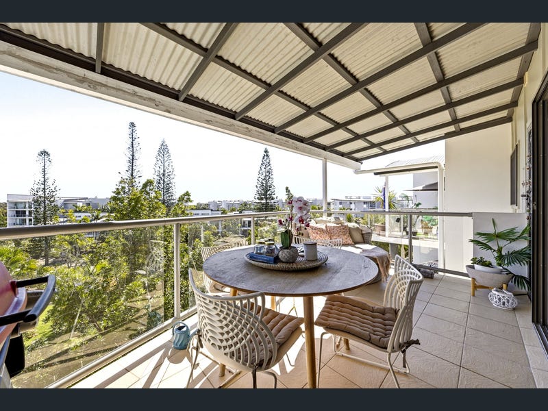 64/10 Grand Parade, Kawana Island