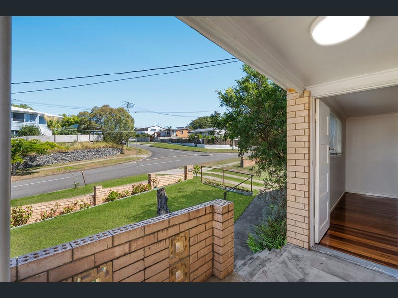 297 Kitchener Road, Stafford Heights