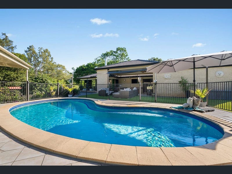 12 Dudley Court, Bunya