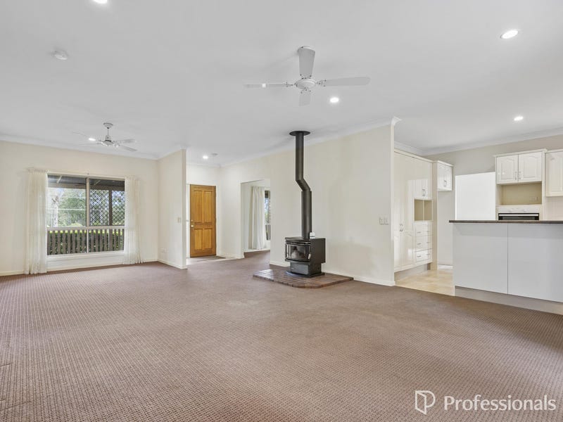 156-158 Brushwood Crescent, Cedar Grove