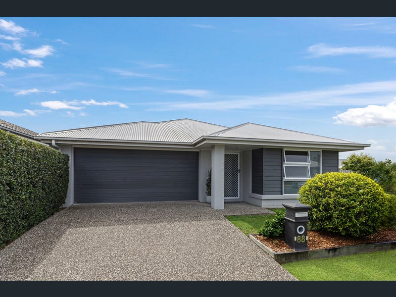 88 Promenade Circuit, Rothwell