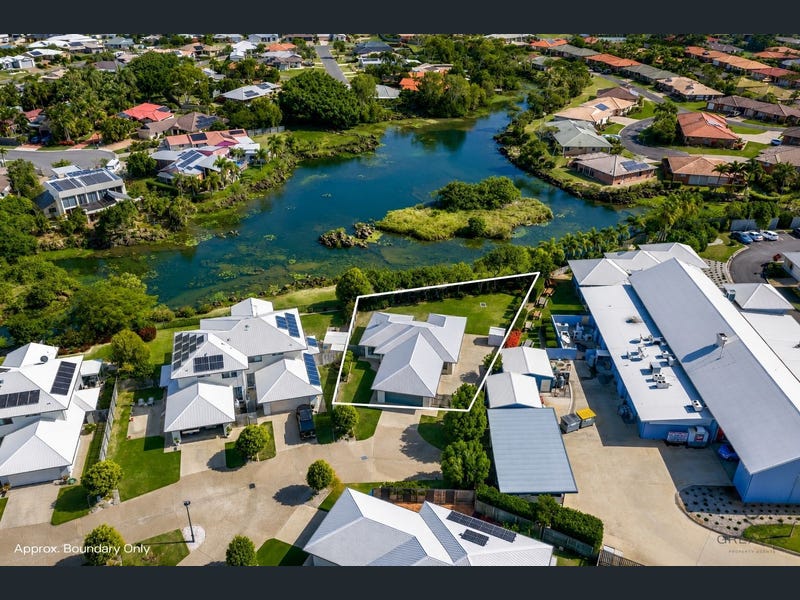24/4 Bargara Lakes Drive