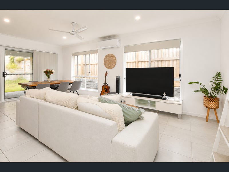 63 Aspen Circuit, Logan Reserve