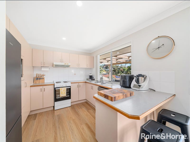 6 Pascali Crescent, Eatons Hill