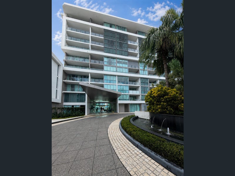 1307/33 T.E. Peters Drive, Broadbeach Waters