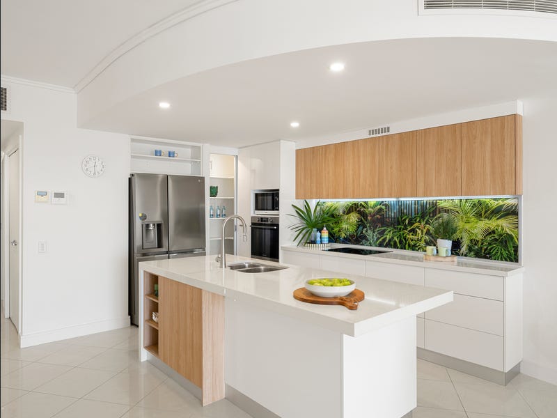 205/11 Nicklin Way, Minyama