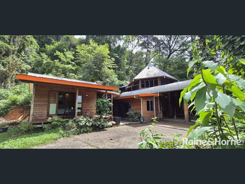 95-99 Coral Sea Drive, Mossman