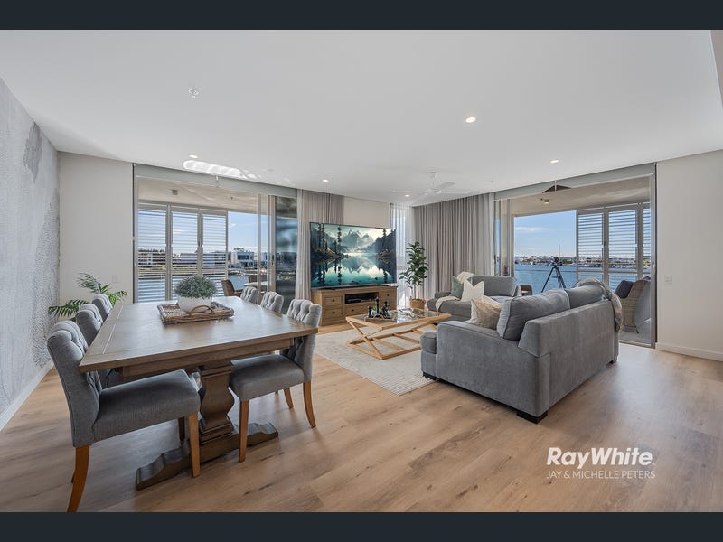 206/15 Aqua Street, Newport