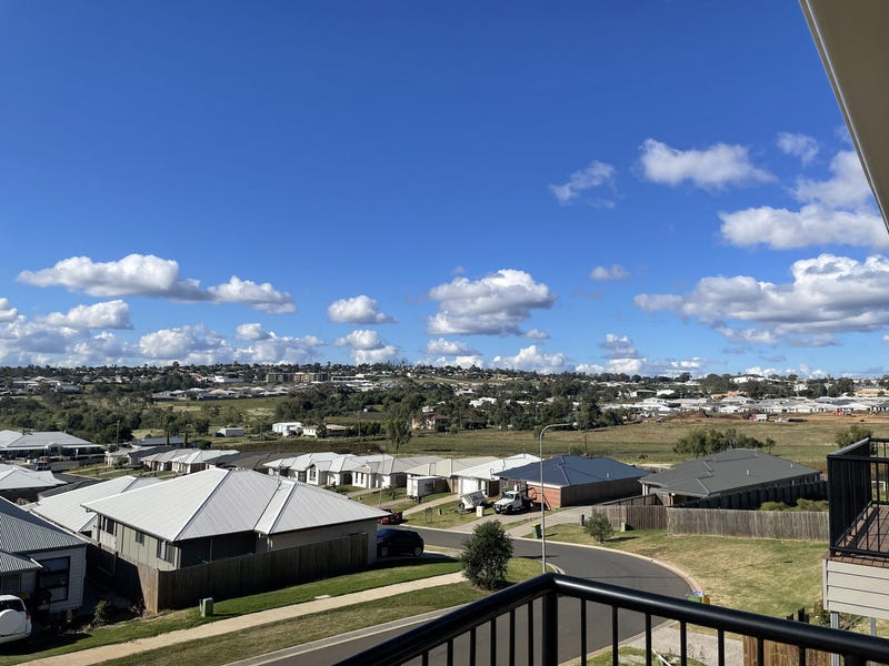 2/32 McInnes Crescent, Glenvale