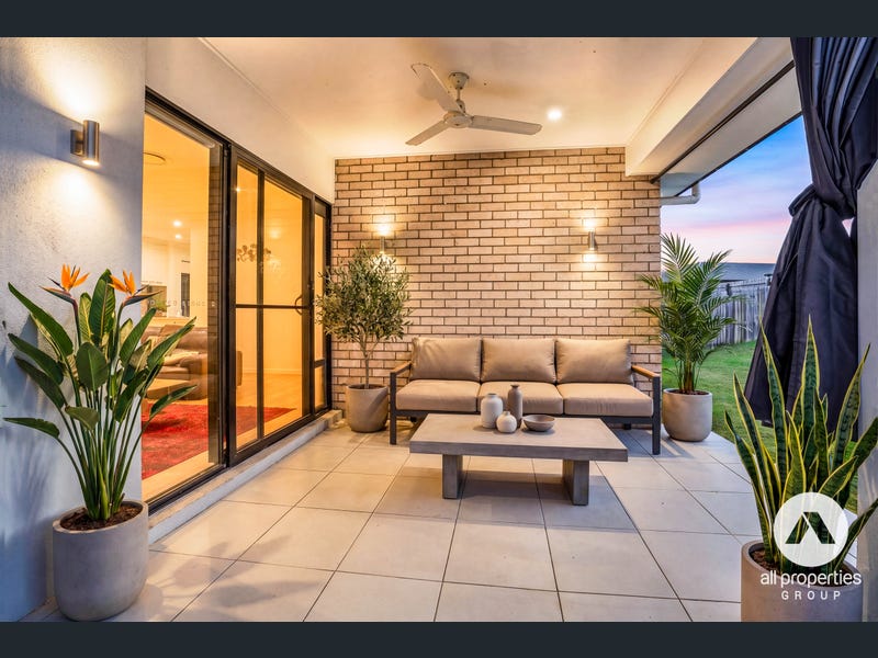 17 Outlook Boulevard, Gleneagle