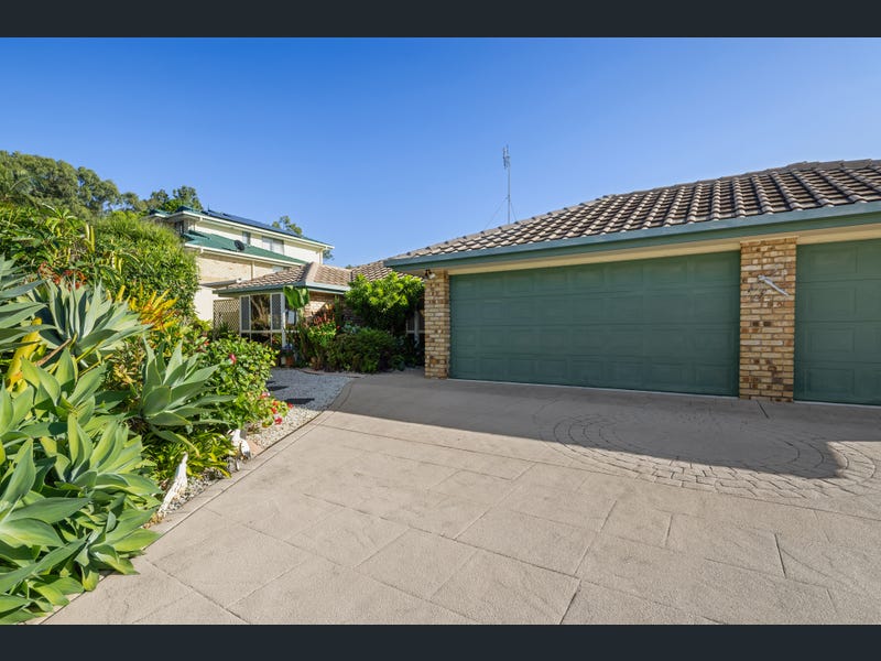 3 Highvale Drive, Helensvale
