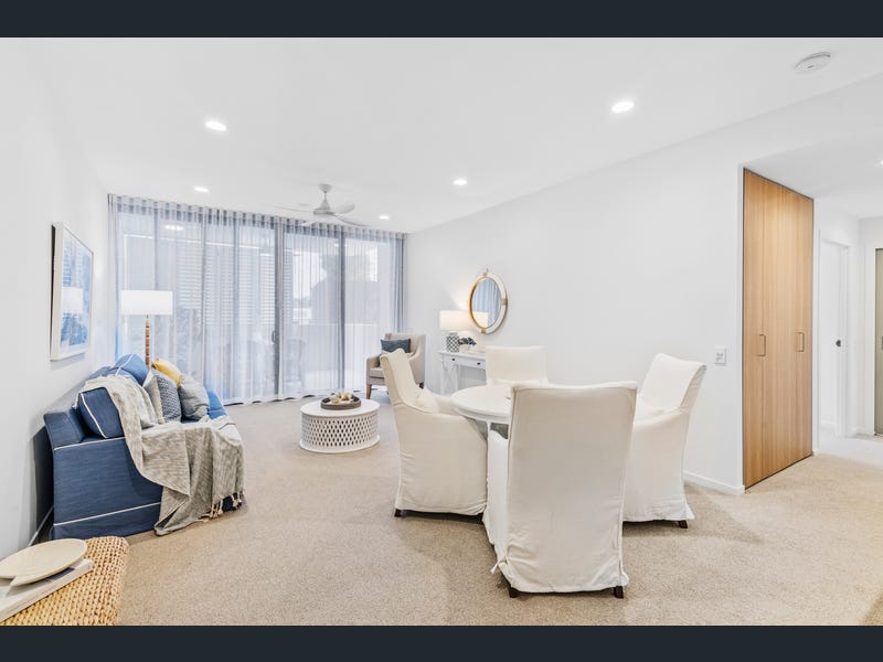 125/61 Hillcrest Parade, Miami