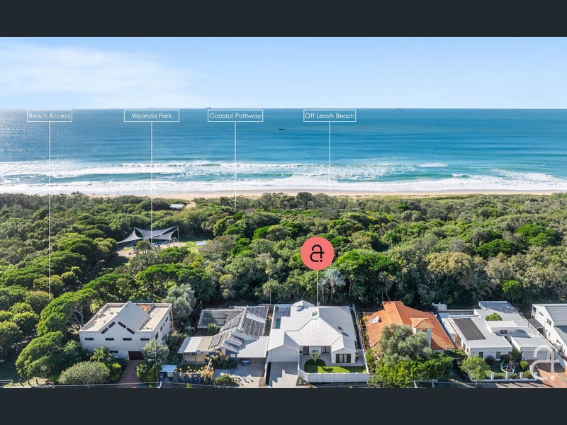 215 Oceanic Drive, Bokarina