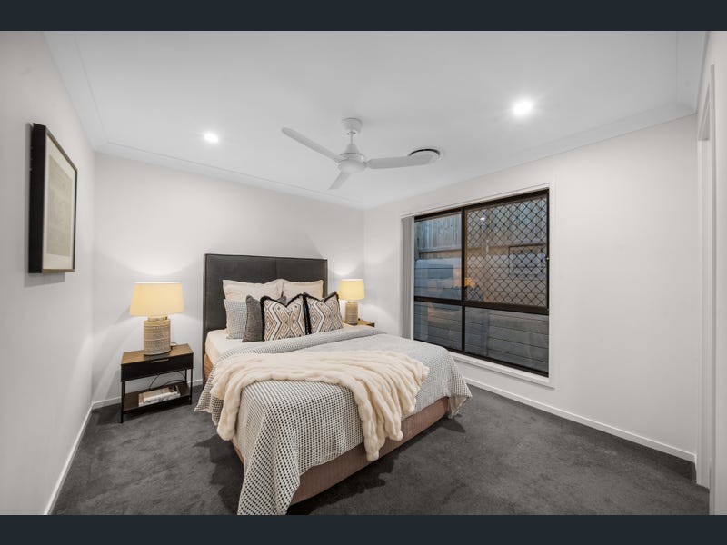 19 Broxburn Circuit, Spring Mountain
