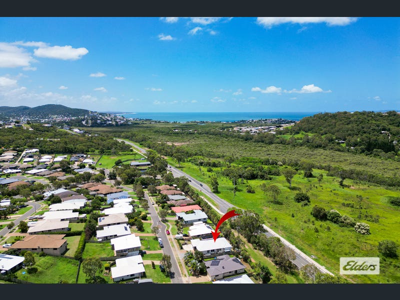 35 Lakeside Drive, Taroomball