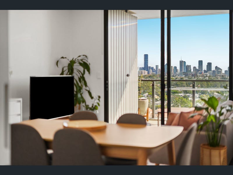 11103 / 300 Old Cleveland Rd, Coorparoo