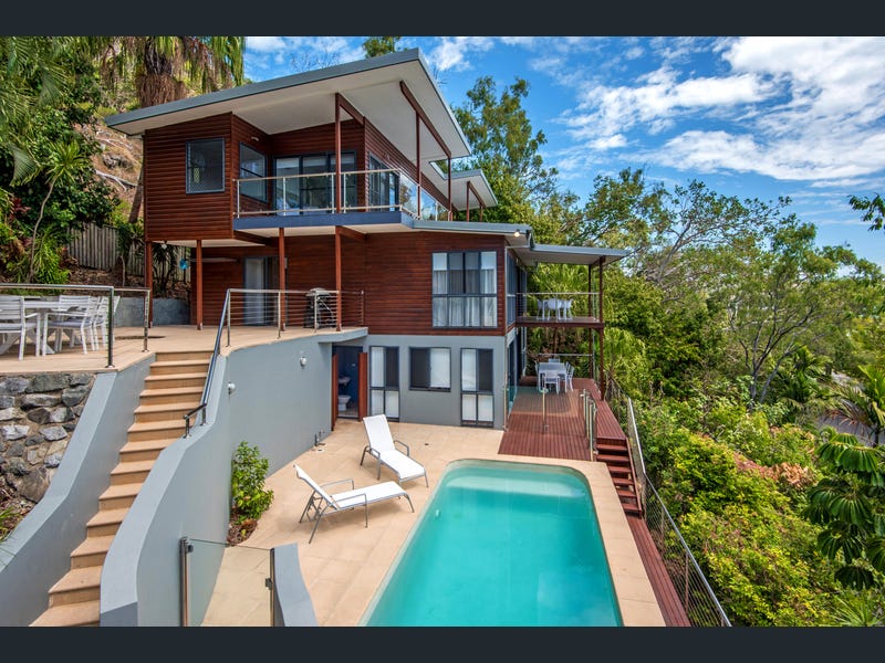 Kingfisher/6 Marina Drive, Hamilton Island