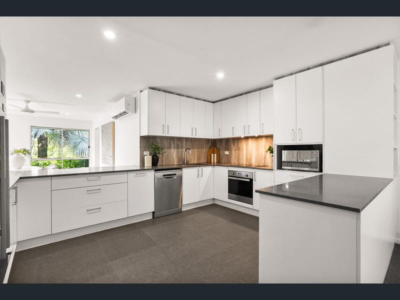 4 Hall Court, Upper Kedron