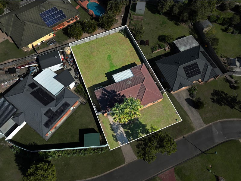 4 Montcliff Court, Springfield