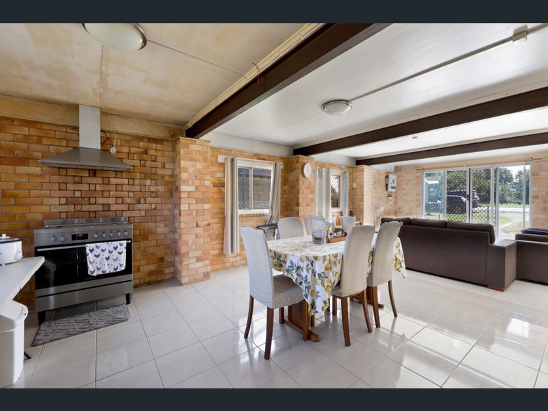 59 Peak Downs Highway, Ooralea