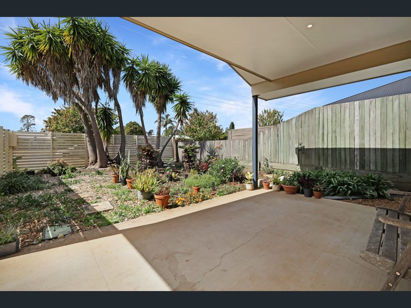 2/63 Kearney Street, Kearneys Spring