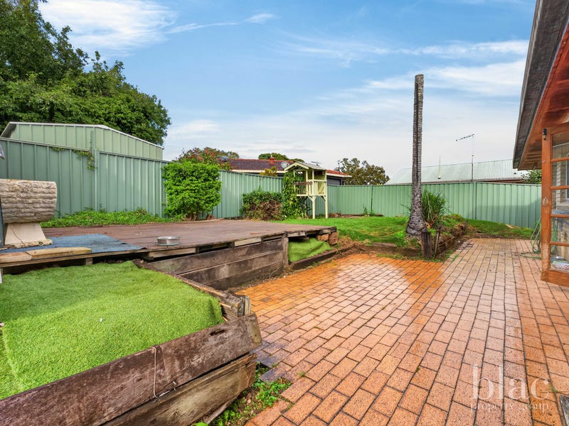 8 Chambery Road, Petrie