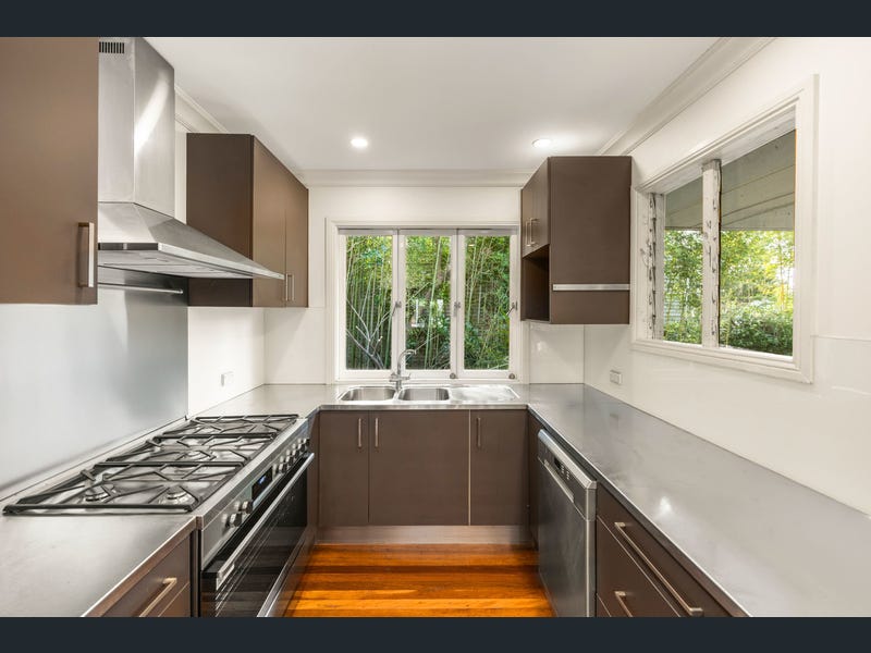 92 Taringa Parade, Indooroopilly