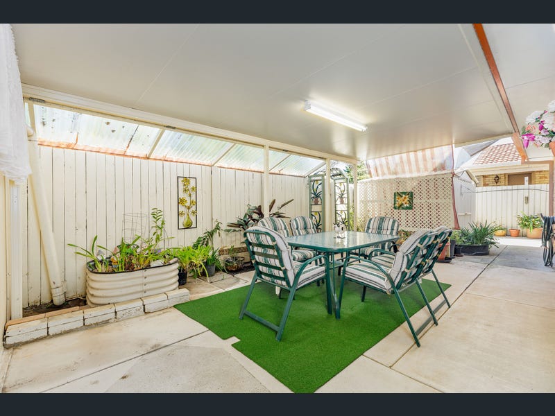32/2 Wattle Road, Rothwell