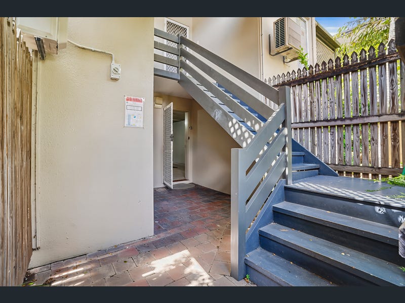 4/11 Balaclava, Earlville