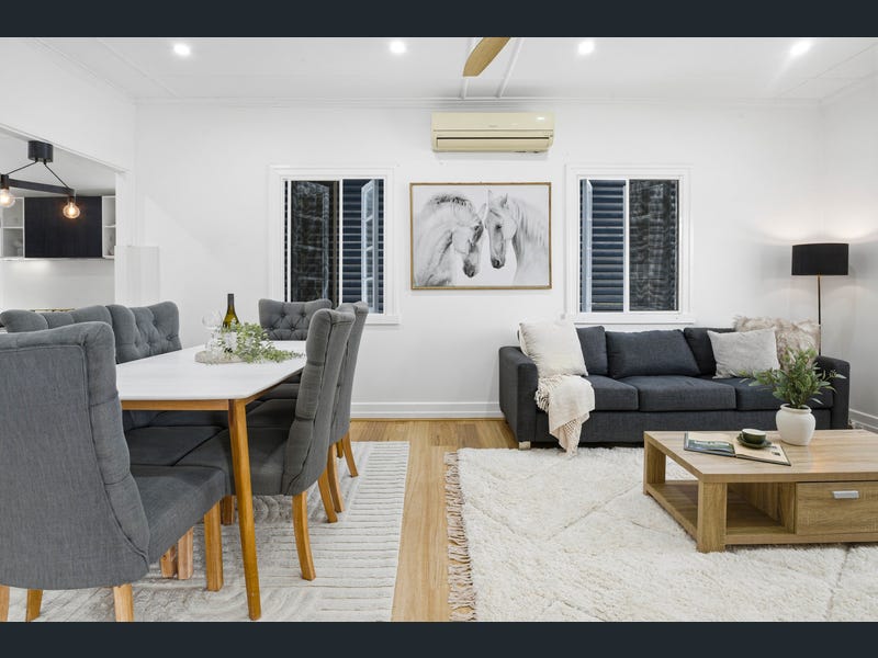 11 Gibson Crescent, Holland Park