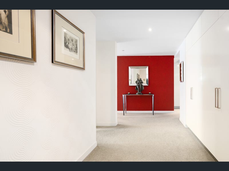 2203/323 Bayview Street, Hollywell