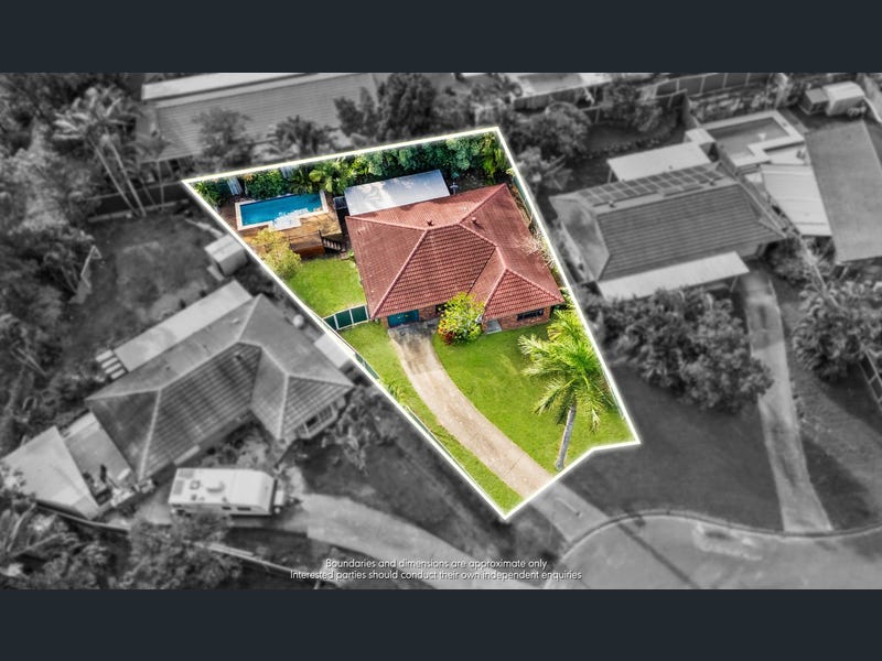 15 Cambridge Court, Carrara