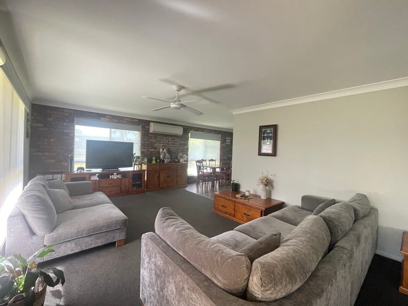 12 Alfred Street, St George