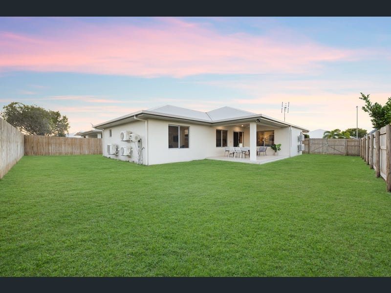 24 Barklya Street, Mount Low