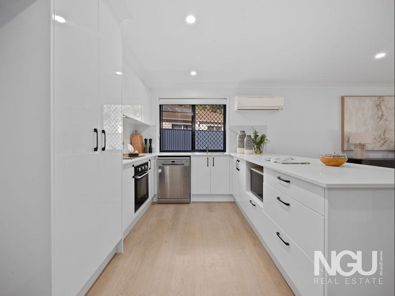 11 Evergreen Court, Springfield