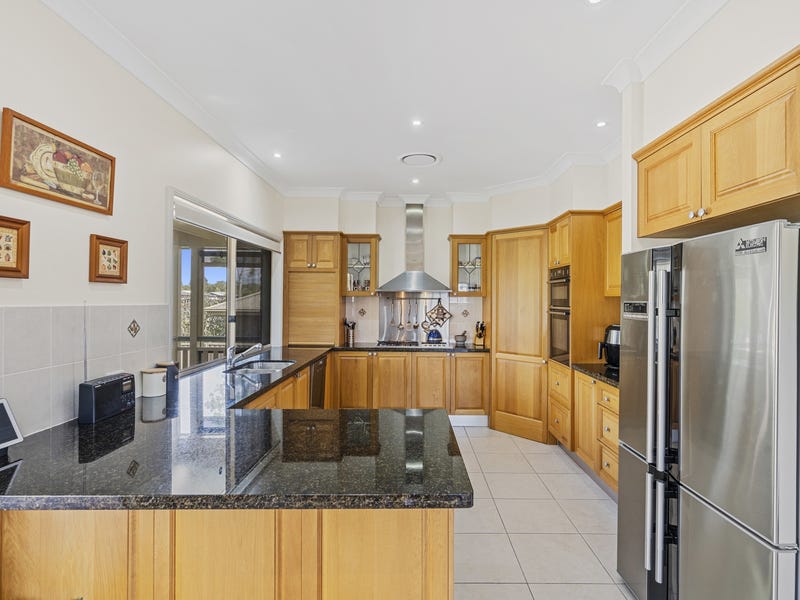 7 Trieste Court, Coombabah