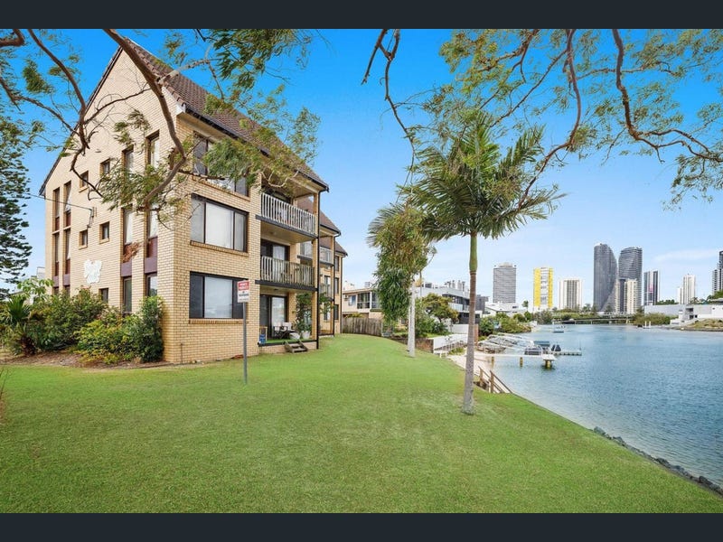 4/18-20 Sunshine Boulevard, Broadbeach Waters
