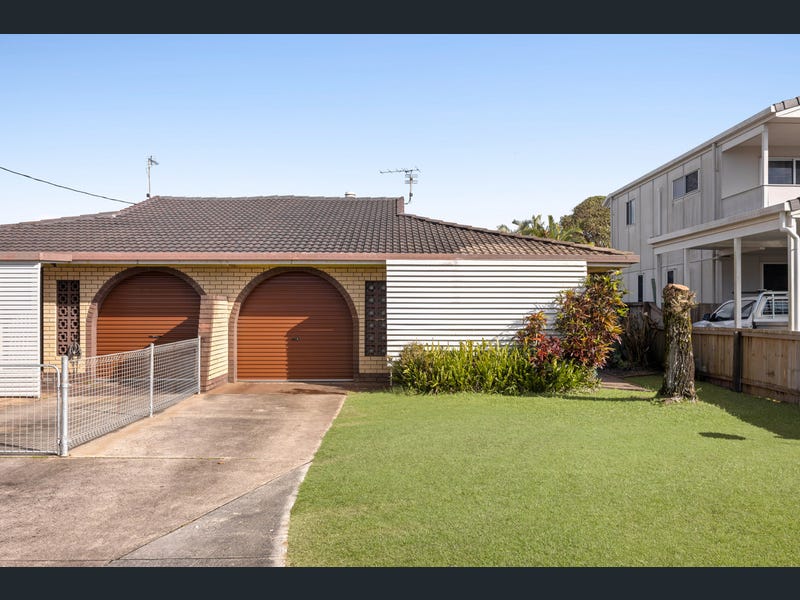 1/33 Montgomery Crescent, Golden Beach