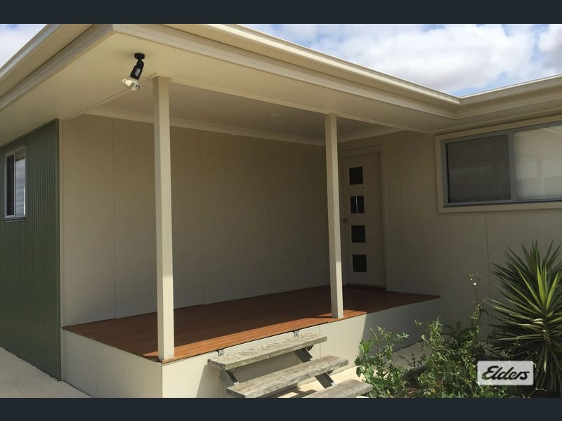 2/15 Barnsley Street, Chinchilla
